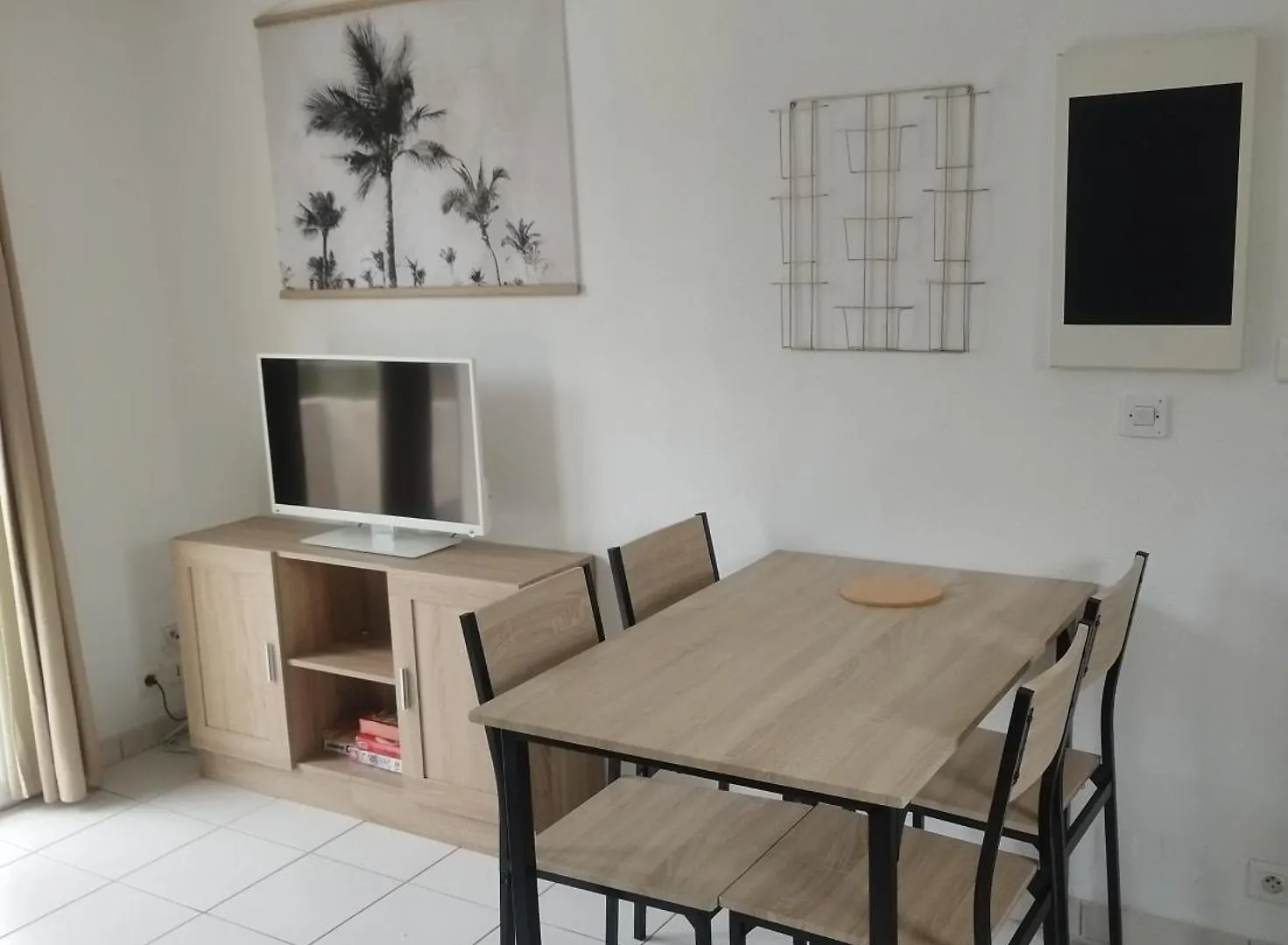 Appartement Residence Avec Piscine Saint-Geniez-dʼOlt Apartamento